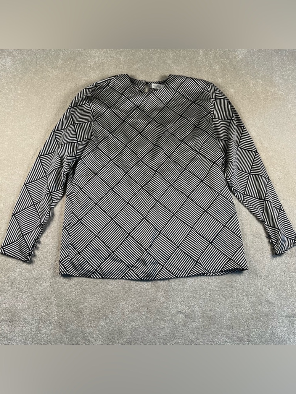 100% Silk Shirt Long Sleeve Silver Black Pattern Lightweight Valerie Stevens 6